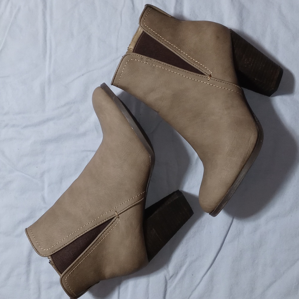 Call It Spring Pydia Block Heel Booties Size 9 - image 1